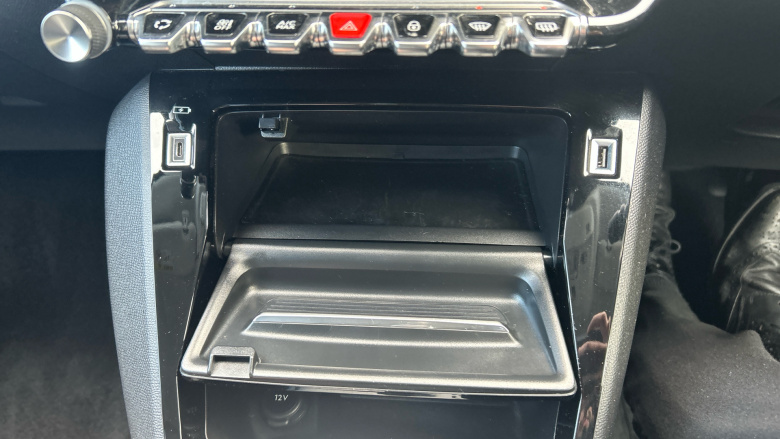 Peugeot 208 1.2 PureTech 100 Allure Premium 5dr Petrol Hatchback